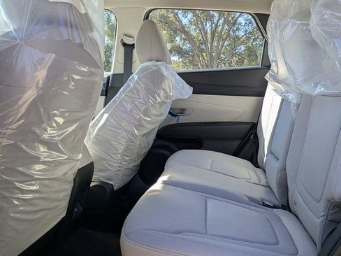 New 2026 Hyundai Tucson SE image 13