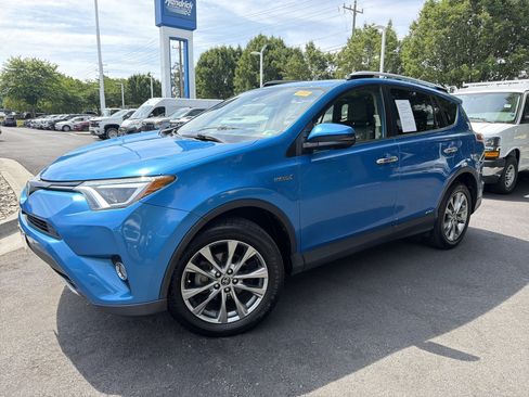 Used 2016 Toyota RAV4 Limited w/ Advanced Technology Package AWD/4WD image 5