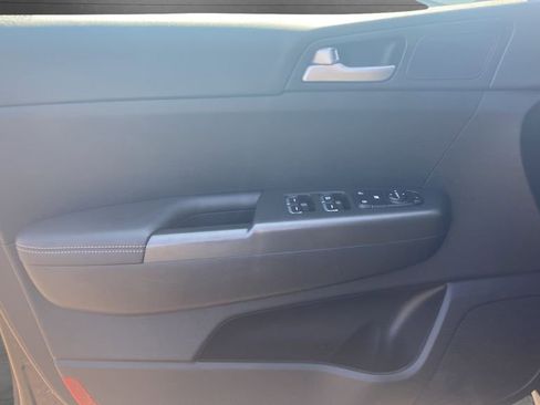 Used 2019 Kia Sportage LX w/ LX Popular Package AWD/4WD image 10