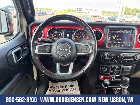Used 2022 Jeep Gladiator Rubicon w/ LED Lighting Group AWD/4WD image 13