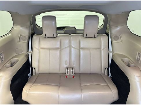 Used 2020 Nissan Pathfinder Platinum FWD image 24
