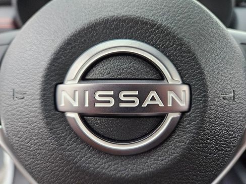 New 2025 Nissan Versa SR w/ Trunk Package image 10