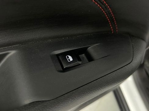 Used 2025 Jeep Compass Trailhawk AWD/4WD image 15