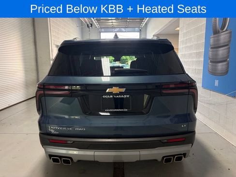 Used 2024 Chevrolet Traverse LT AWD/4WD image 7