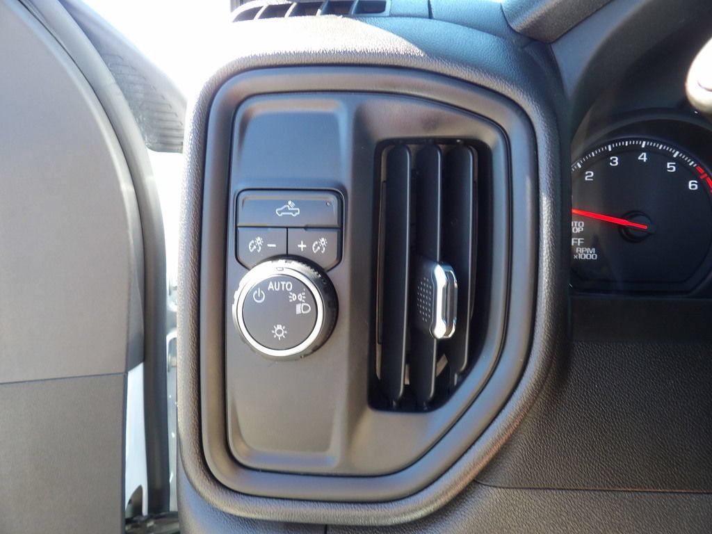Used 2025 Chevrolet Silverado 1500 W/T RWD image 19