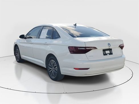 Used 2021 Volkswagen Jetta SE w/ SE Cold Weather Package image 5