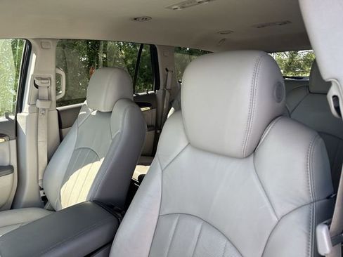 Used 2014 Buick Enclave Leather FWD image 11