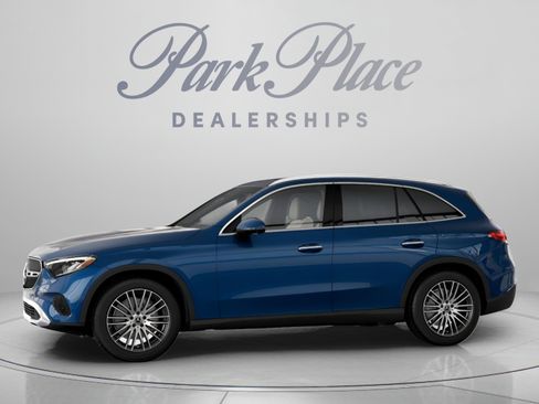 Used 2026 Mercedes-Benz GLC 300 image 4