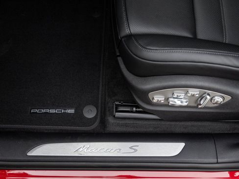 New 2026 Porsche Macan S image 21