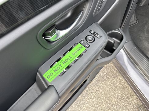 New 2025 Honda Pilot Elite image 14