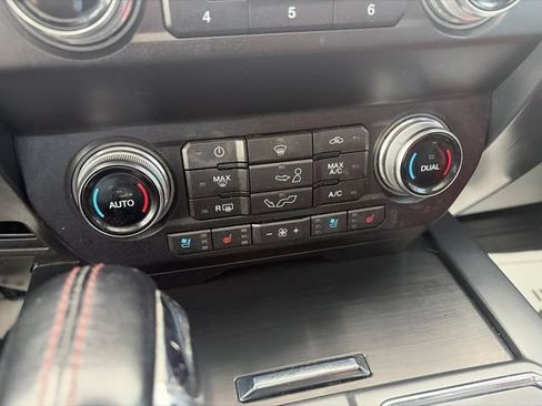 Used 2019 Ford F150 Lariat w/ Equipment Group 502A Luxury AWD/4WD image 16