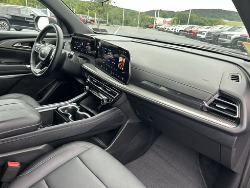 Used 2026 Chevrolet Traverse LT AWD/4WD image 15