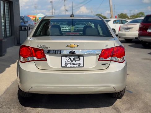 Used 2015 Chevrolet Cruze LT FWD image 3