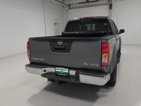 Used 2017 Nissan Frontier SV image 7