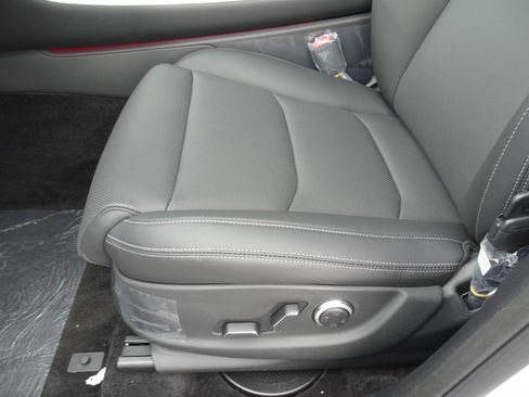 New 2026 Genesis GV70 2.5T Select image 8