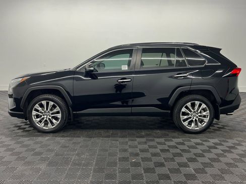 Used 2022 Toyota RAV4 Limited AWD/4WD image 2