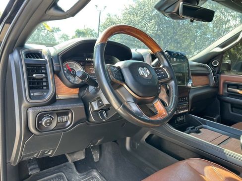 Used 2022 RAM 3500 Limited image 17