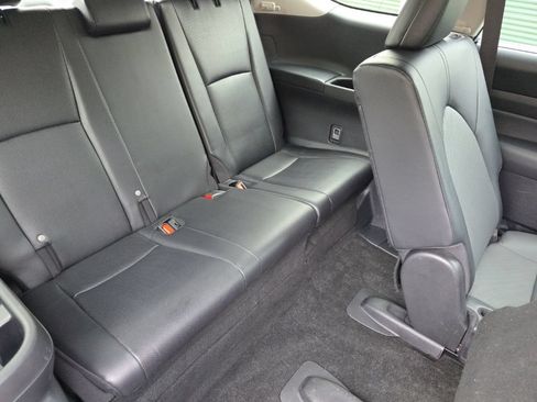 Certified 2024 Toyota Grand Highlander AWD image 17