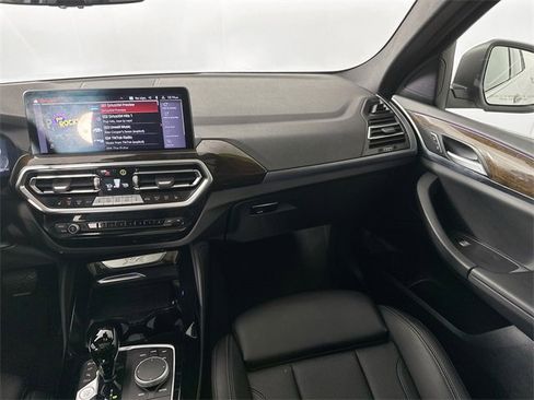 Used 2024 BMW X4 xDrive30i image 27