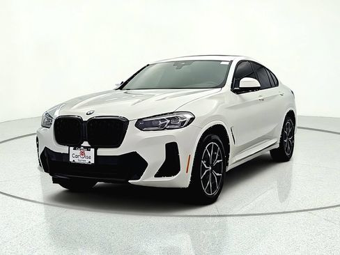 Used 2023 BMW X4 xDrive30i AWD/4WD image 2