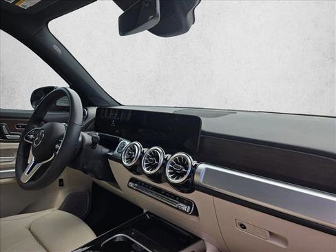 Certified 2023 Mercedes-Benz EQB 300 4MATIC image 20