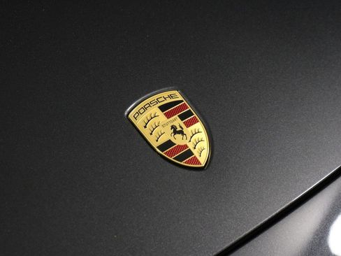 Certified 2025 Porsche Macan 4 Electric image 27