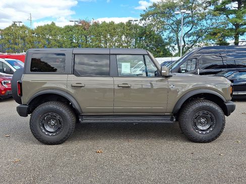 New 2025 Ford Bronco Outer Banks w/ Sasquatch Package image 15