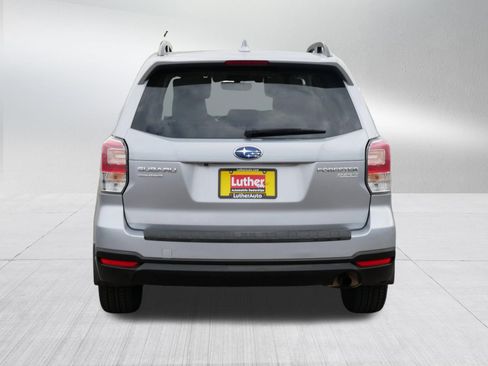 Used 2017 Subaru Forester 2.5i Premium AWD/4WD image 6