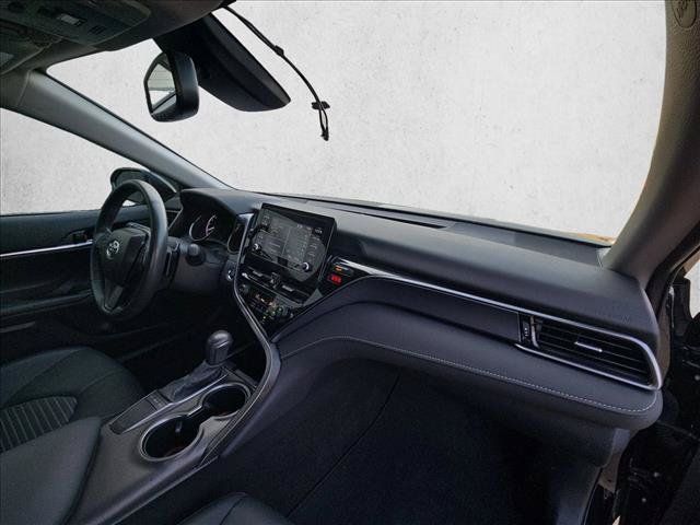 Used 2024 Toyota Camry SE w/ Convenience Package FWD image 20