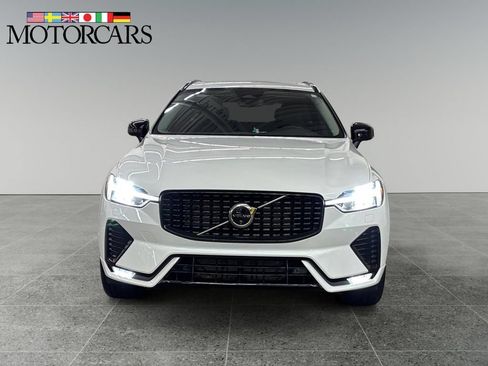 Used 2024 Volvo XC60 B5 Plus w/ Protection Package Premier AWD/4WD image 8