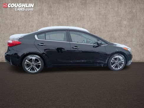 Used 2015 Kia Forte EX w/ UVO Package W/17" Alloys image 8
