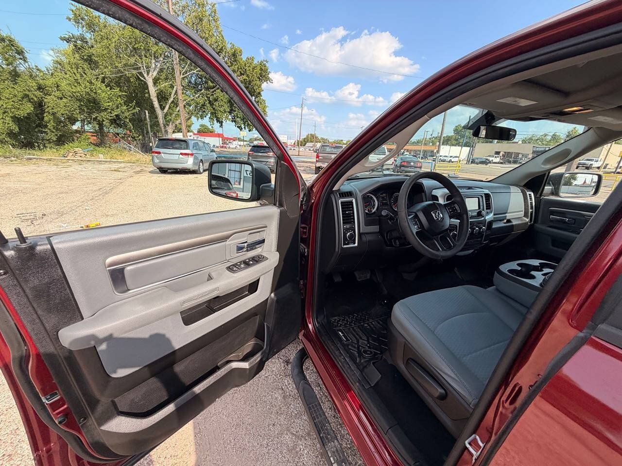 Used 2019 RAM 1500 Classic SLT RWD image 10