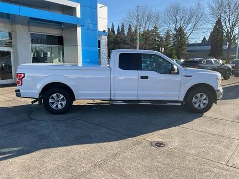 Used 2018 Ford F150 XLT image 9
