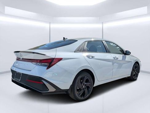 New 2026 Hyundai Elantra Sport image 3