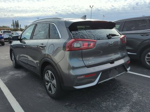 Used 2018 Kia Niro LX image 8