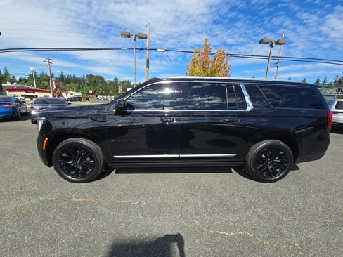 Used 2026 GMC Yukon XL Denali w/ Denali Reserve Package AWD/4WD image 4