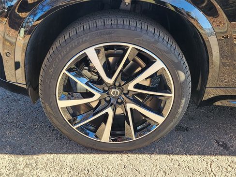 Used 2025 Volvo XC90 B5 Plus w/ Protection Package Premier image 26