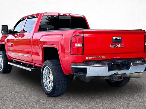 Used 2016 GMC Sierra 2500 SLT w/ Duramax Plus Package AWD/4WD image 5