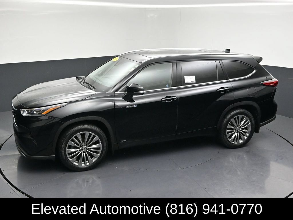 Used 2021 Toyota Highlander Platinum AWD/4WD image 22