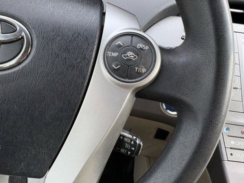 Used 2015 Toyota Prius Two image 23