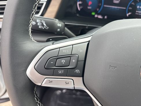 New 2026 Volkswagen Atlas SE image 15