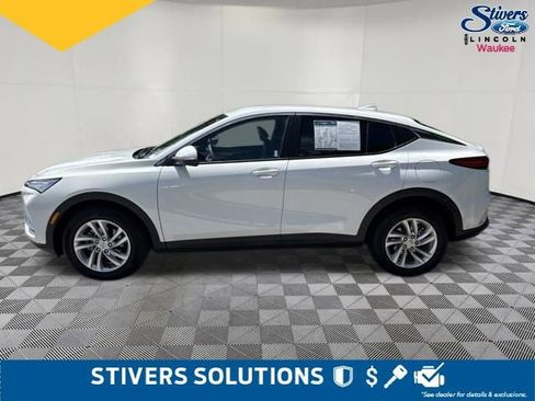Used 2025 Buick Envista Preferred FWD image 11