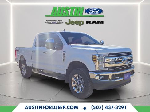 Certified 2019 Ford F250 Lariat w/ Chrome Package image 14