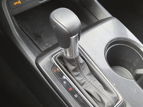 Used 2025 Honda Civic Sport image 31