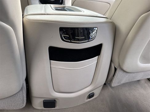 Used 2020 Cadillac Escalade ESV Luxury image 38