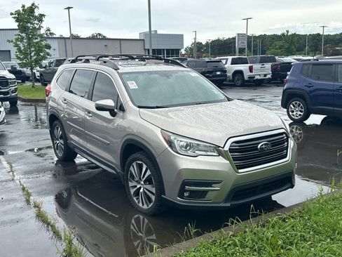 Used 2019 Subaru Ascent Limited w/ Popular Package #3 AWD/4WD image 2