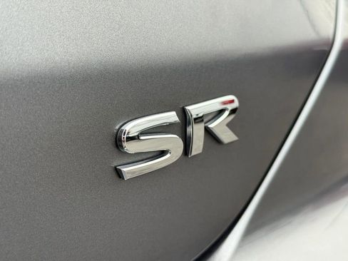 Used 2024 Nissan Kicks SR image 12