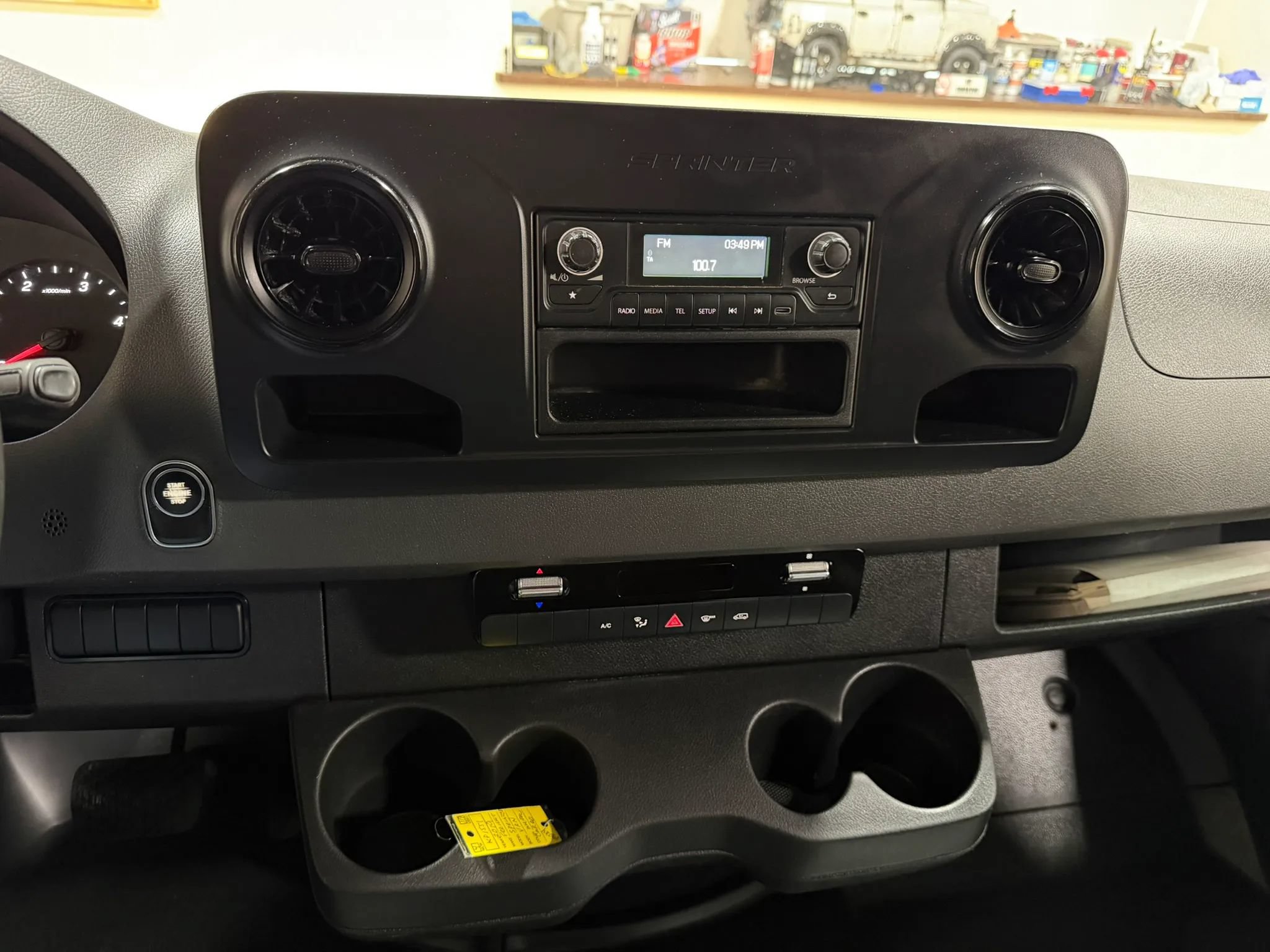 Used 2019 Freightliner Sprinter 144 RWD image 37