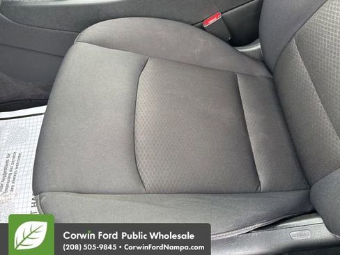 Used 2023 Chevrolet Malibu LT image 24