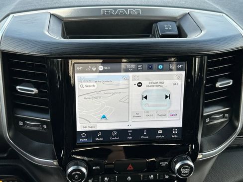Used 2024 RAM 1500 Laramie image 12